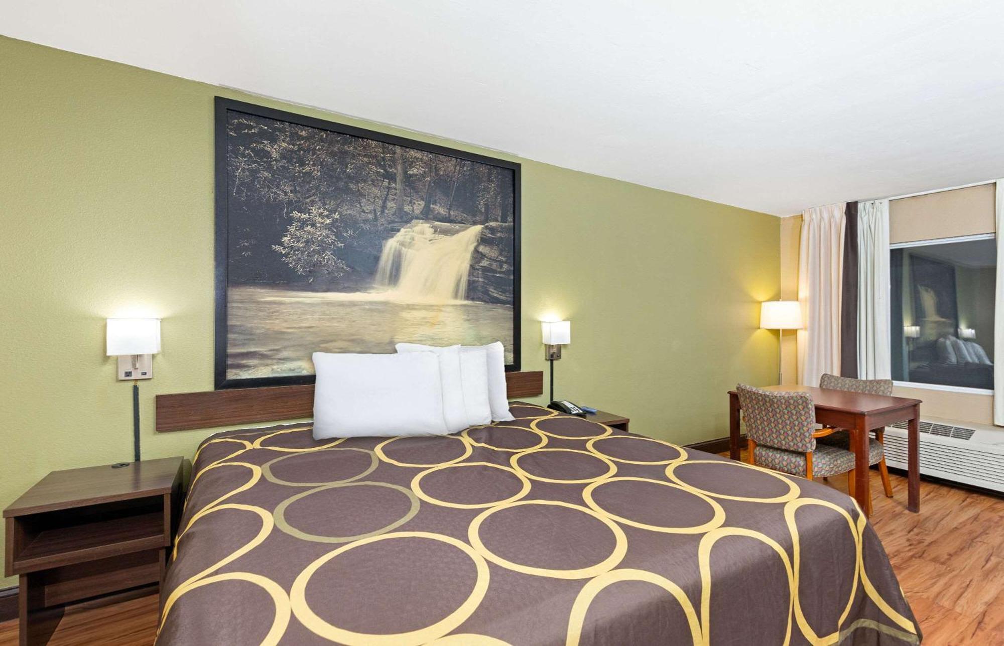 Super 8 By Wyndham Motel 3*