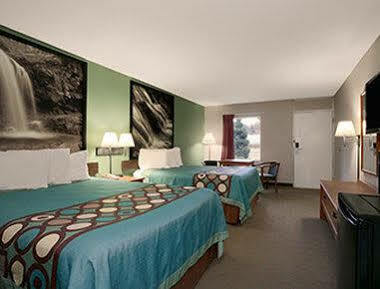 Super 8 By Wyndham 3*
